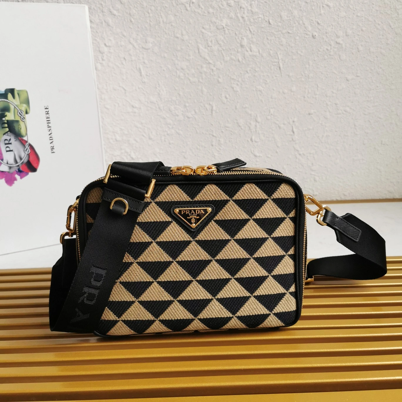 MOMO-- Pr141 2VH069_2FKL_F0Y30_V_MOF high quality version saffiano item:D-B000K2020