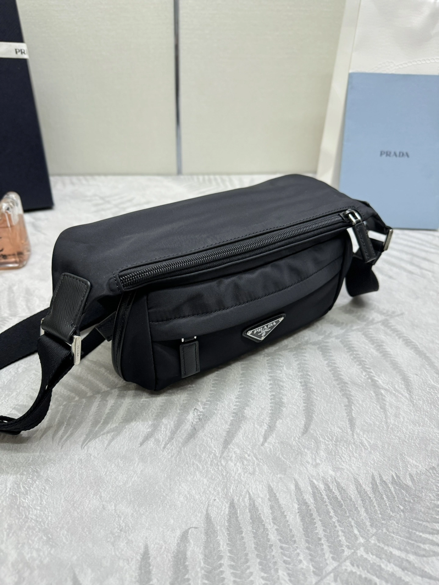 MOMO-- Pr141 2VH171_2DMG_F0002_V_OOO high quality version Saffiano item:D-B000K2015