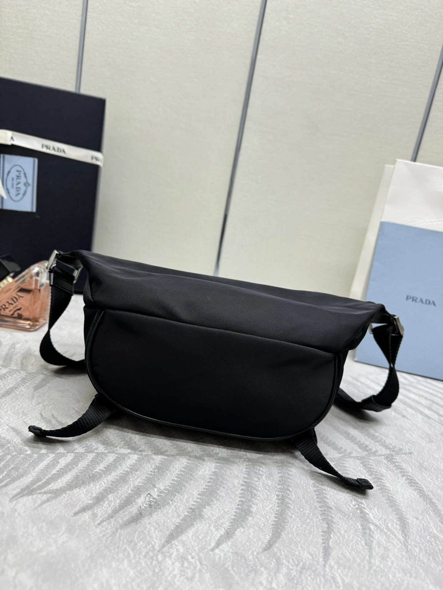 MOMO-- Pr141 2VH171_2DMG_F0002_V_OOO high quality version Saffiano item:D-B000K2015