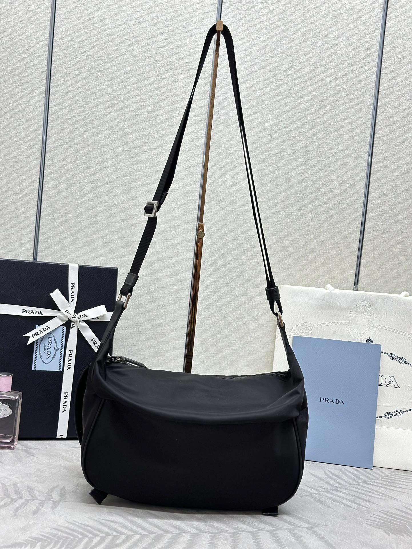MOMO-- Pr141 2VH994_2DMG_F0002_V_OOO high quality version Saffiano item:D-B000K2014
