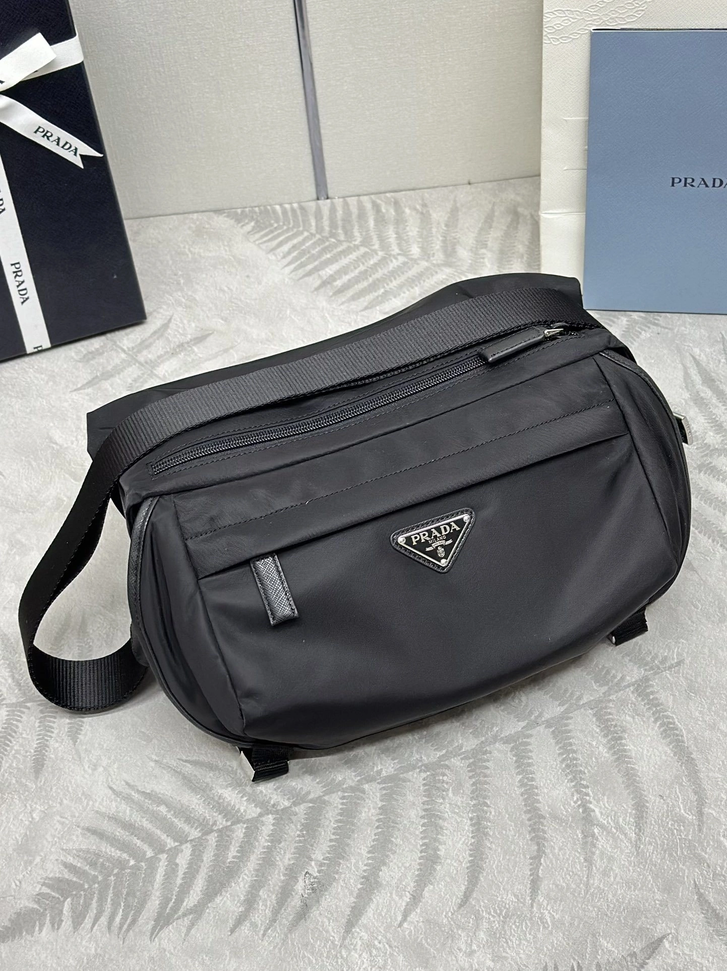 MOMO-- Pr141 2VH994_2DMG_F0002_V_OOO high quality version Saffiano item:D-B000K2014