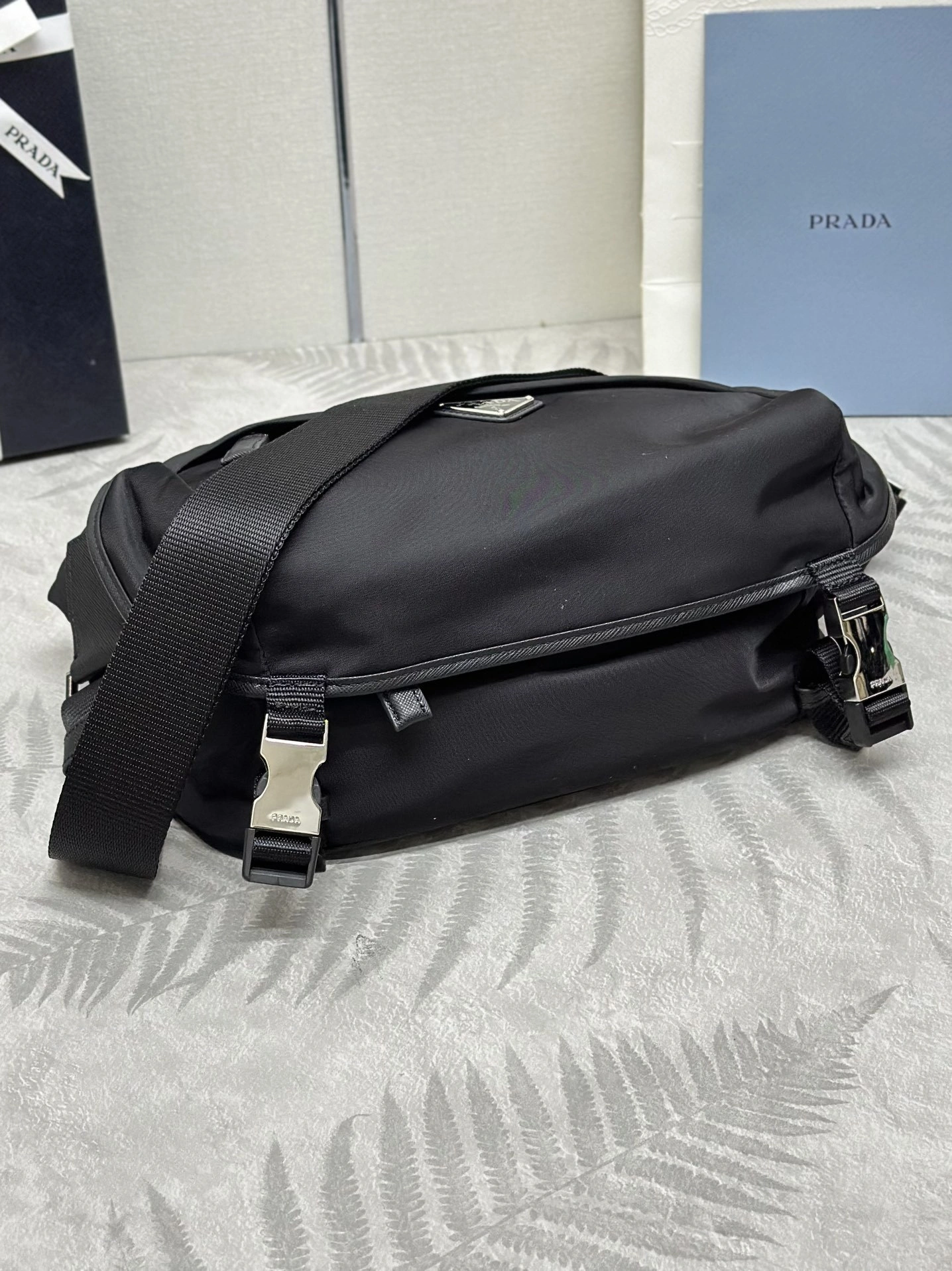 MOMO-- Pr141 2VH994_2DMG_F0002_V_OOO high quality version Saffiano item:D-B000K2014