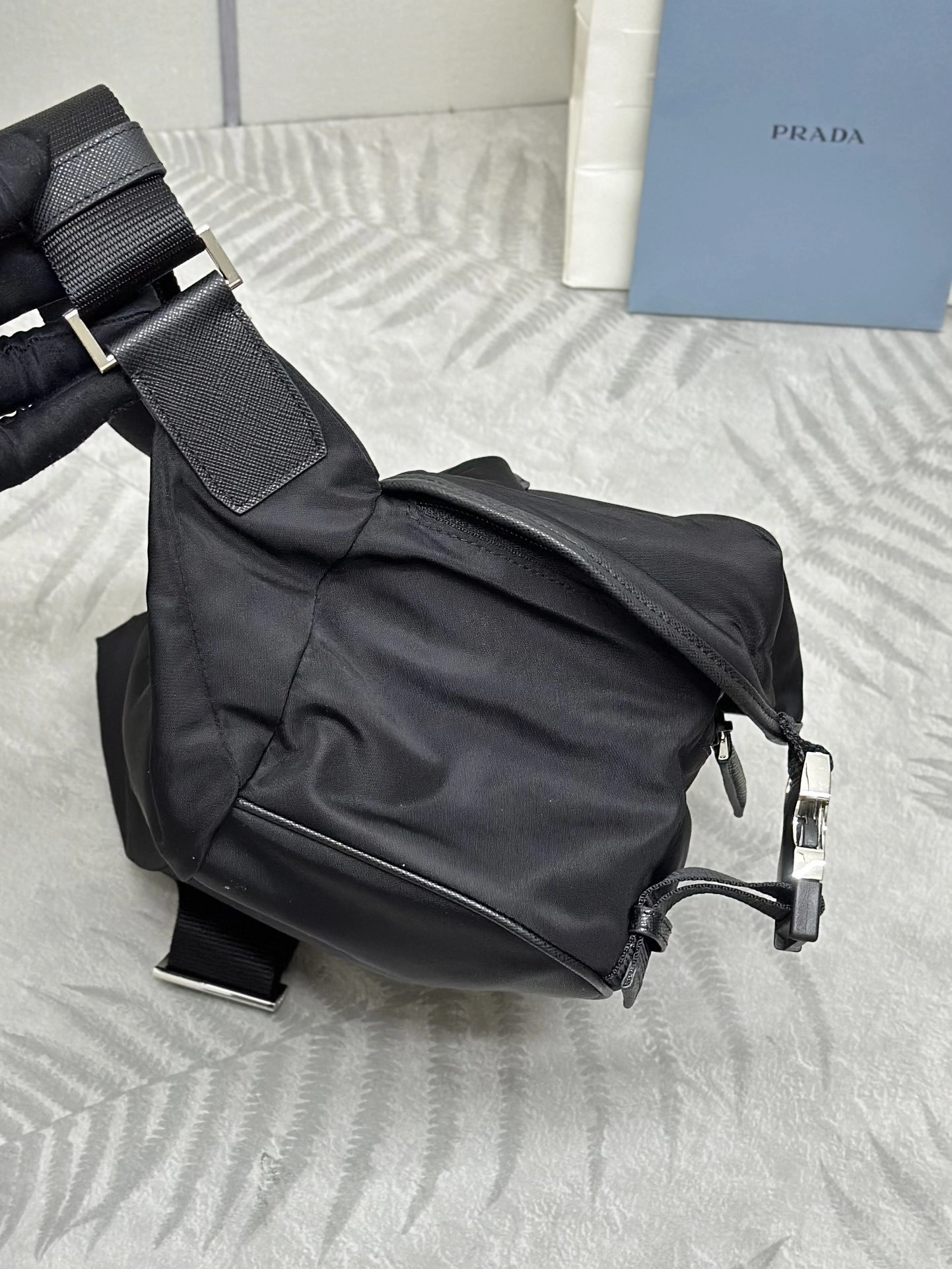 MOMO-- Pr141 2VH994_2DMG_F0002_V_OOO high quality version Saffiano item:D-B000K2014
