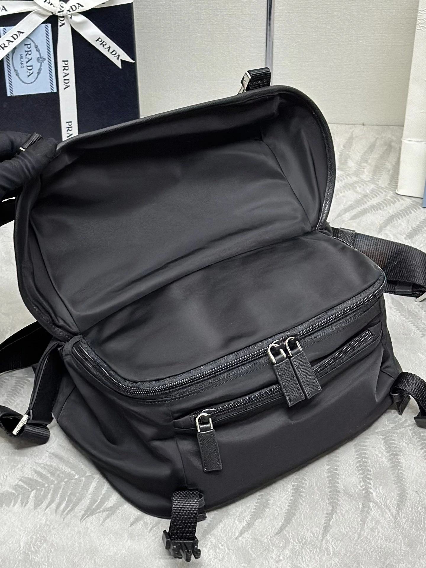 MOMO-- Pr141 2VH994_2DMG_F0002_V_OOO high quality version Saffiano item:D-B000K2014