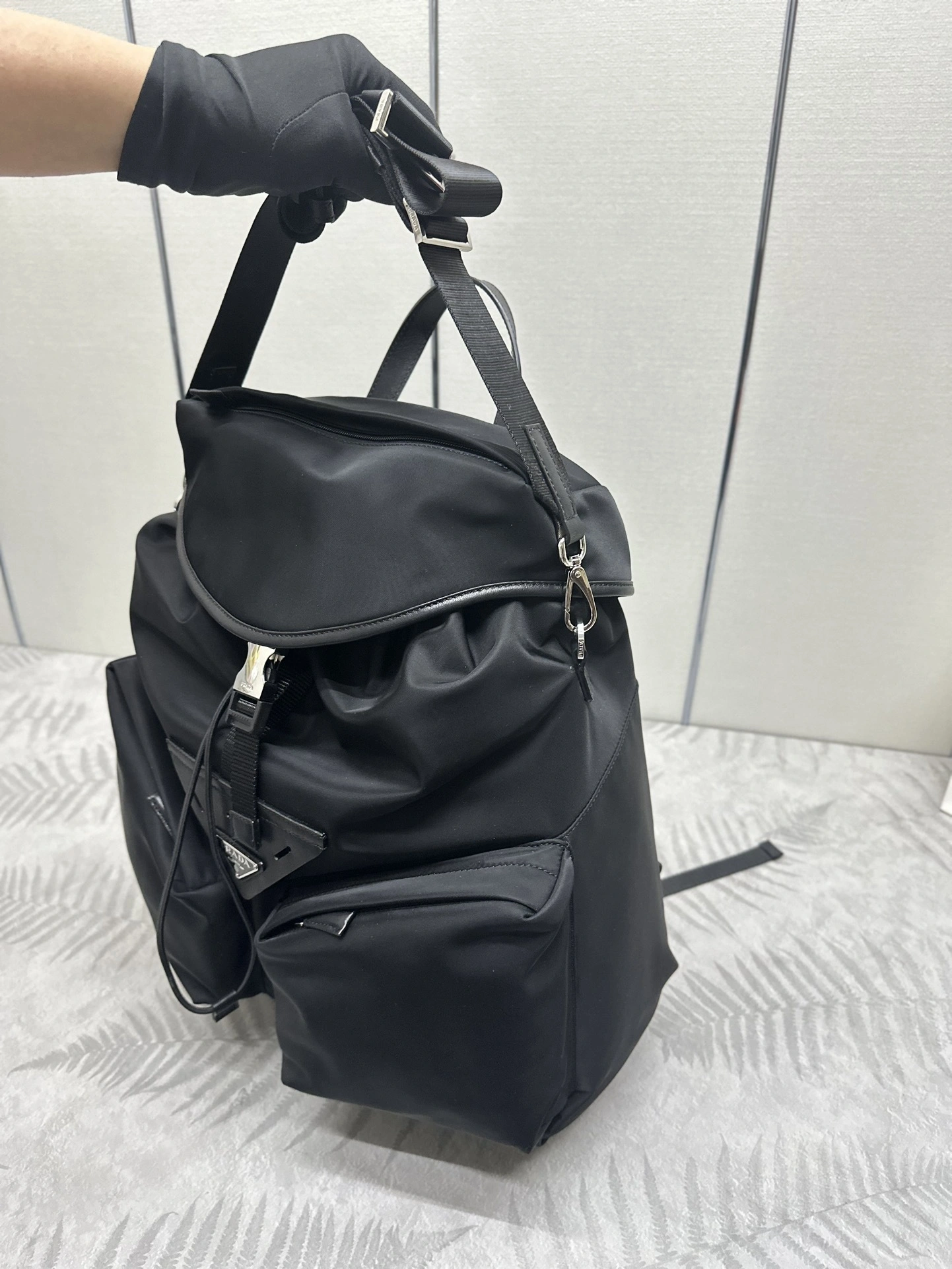 MOMO-- Pr141 2VZ108_2DW3_F0002_V_VNYO high quality version cowhide item:E-B000K0609