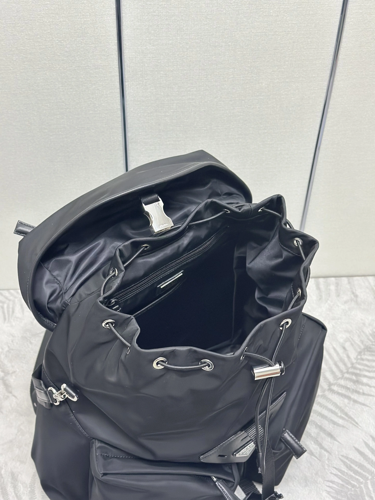 MOMO-- Pr141 2VZ108_2DW3_F0002_V_VNYO high quality version cowhide item:E-B000K0609