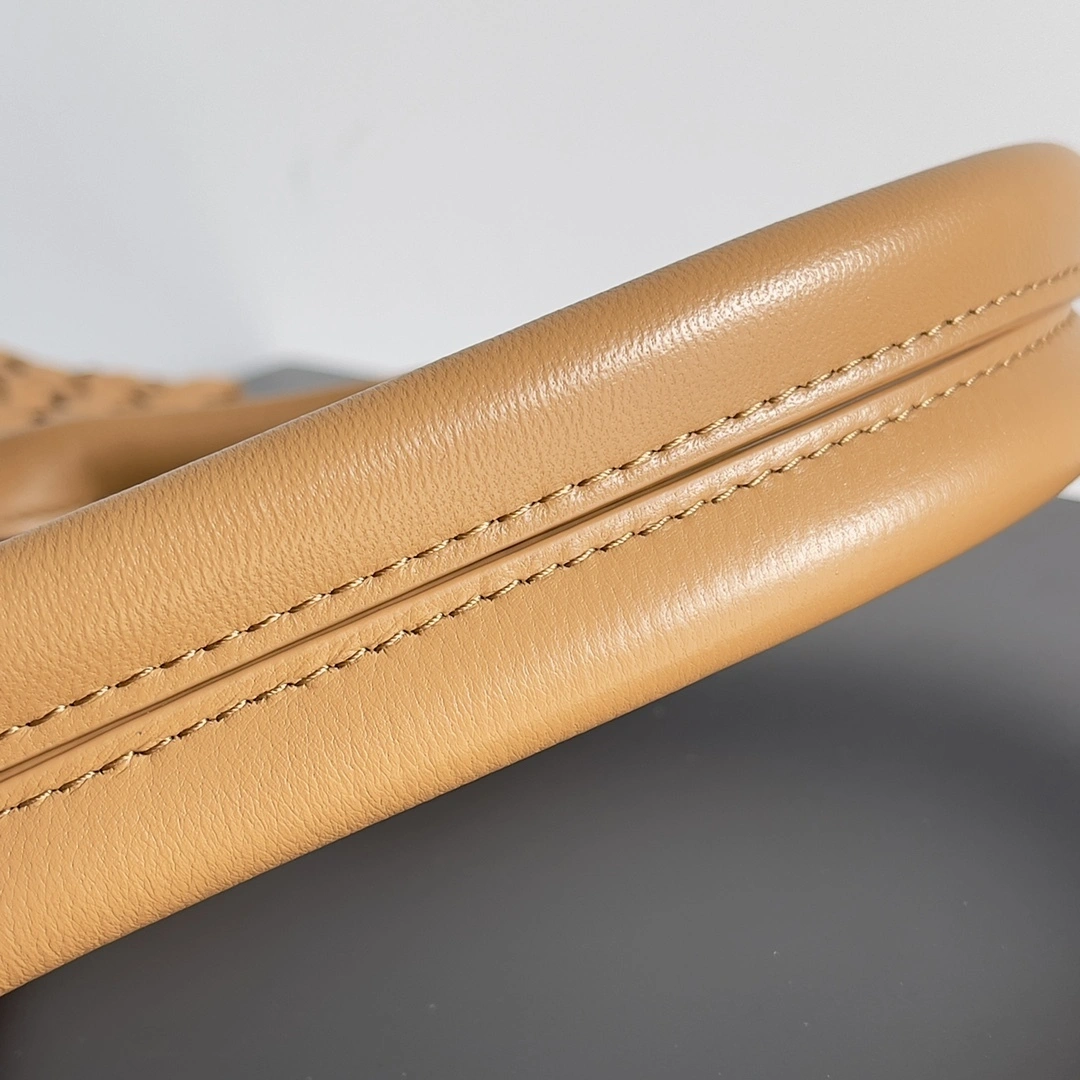 MOMO-- V595t1 608810V1OW12650 high quality version Cabat sheepskin item:E-B100B2734