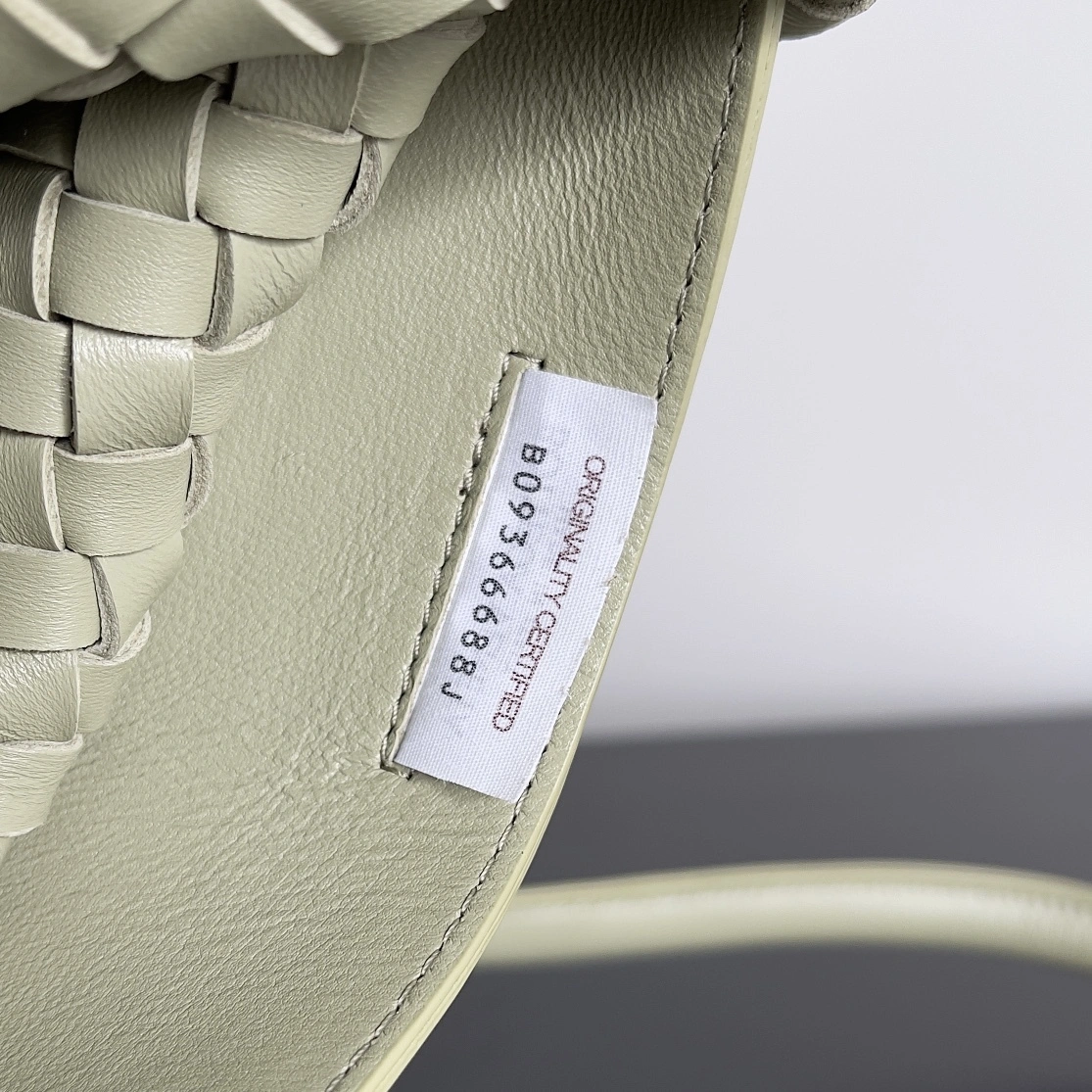 MOMO-- V595t1 608811V1OW12916 high quality version Cabat sheepskin item:E-B100B2742