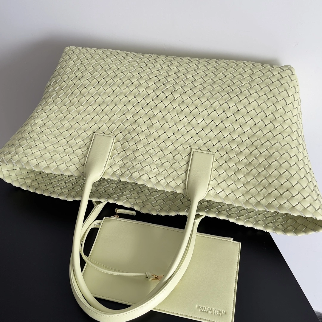 MOMO-- V595t1 608811V1OW19412 high quality version Cabat sheepskin item:E-B100B2740
