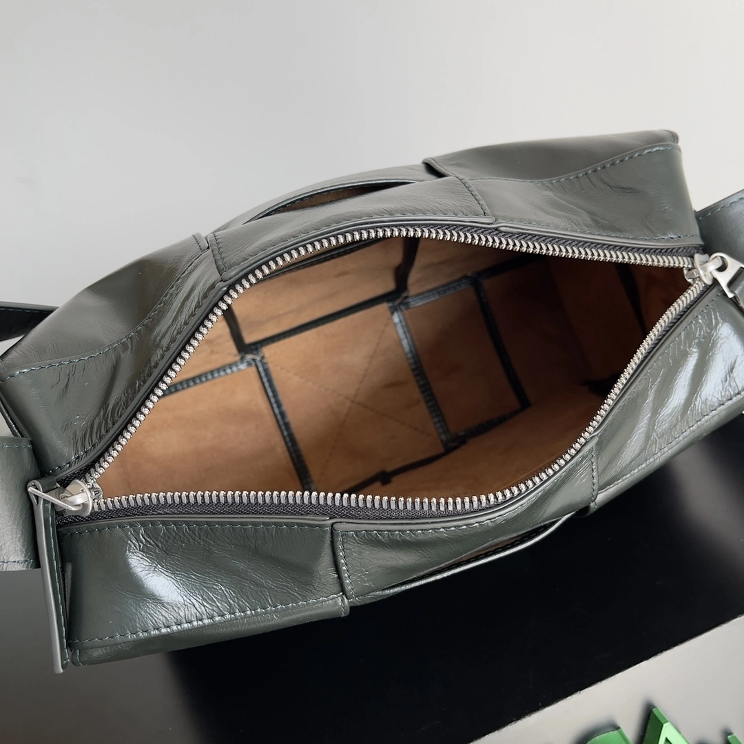 MOMO-- V595t1 731165VCQ713009 high quality version waxed skin Arco item:E-B000A0856