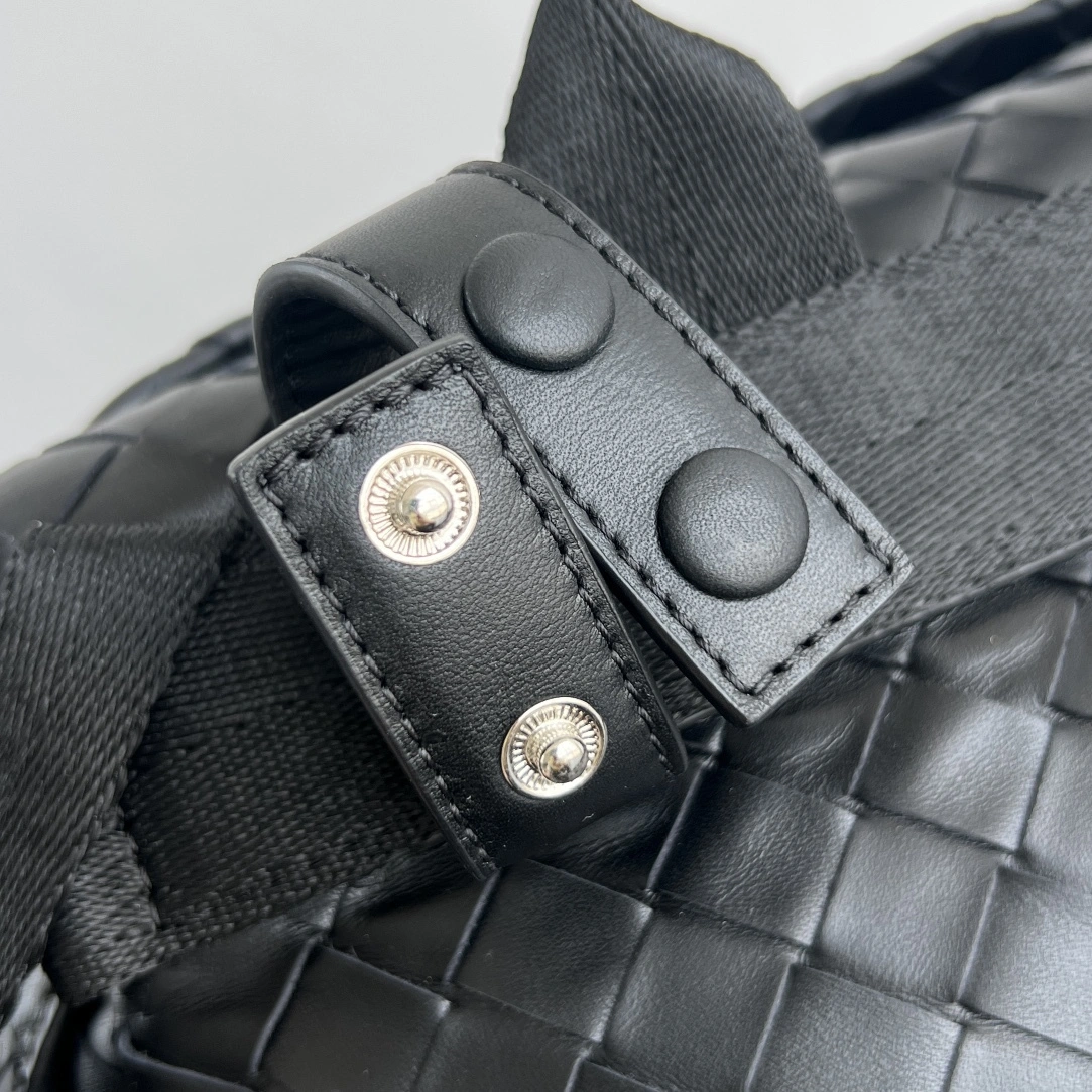 MOMO-- V595t1 776524V2HL58803 high quality version Postino cowhide item:E-B134A0818