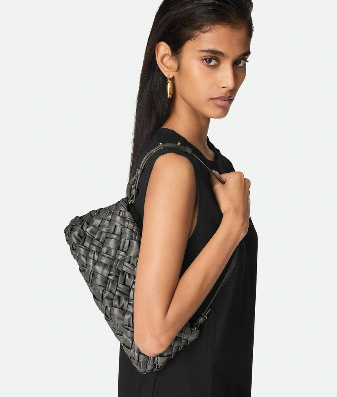 MOMO-- V595t1 785780V40T11317 chacha cowhide high quality version item：E-B100I0697H