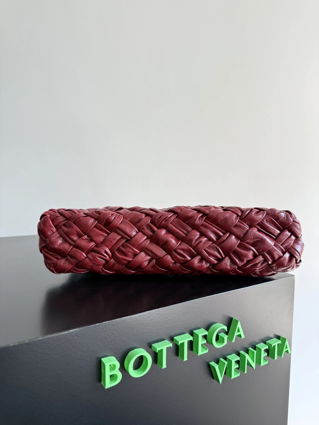MOMO-- V595t1 785780V40T16564 chacha cowhide high quality version item：E-B100I0696H