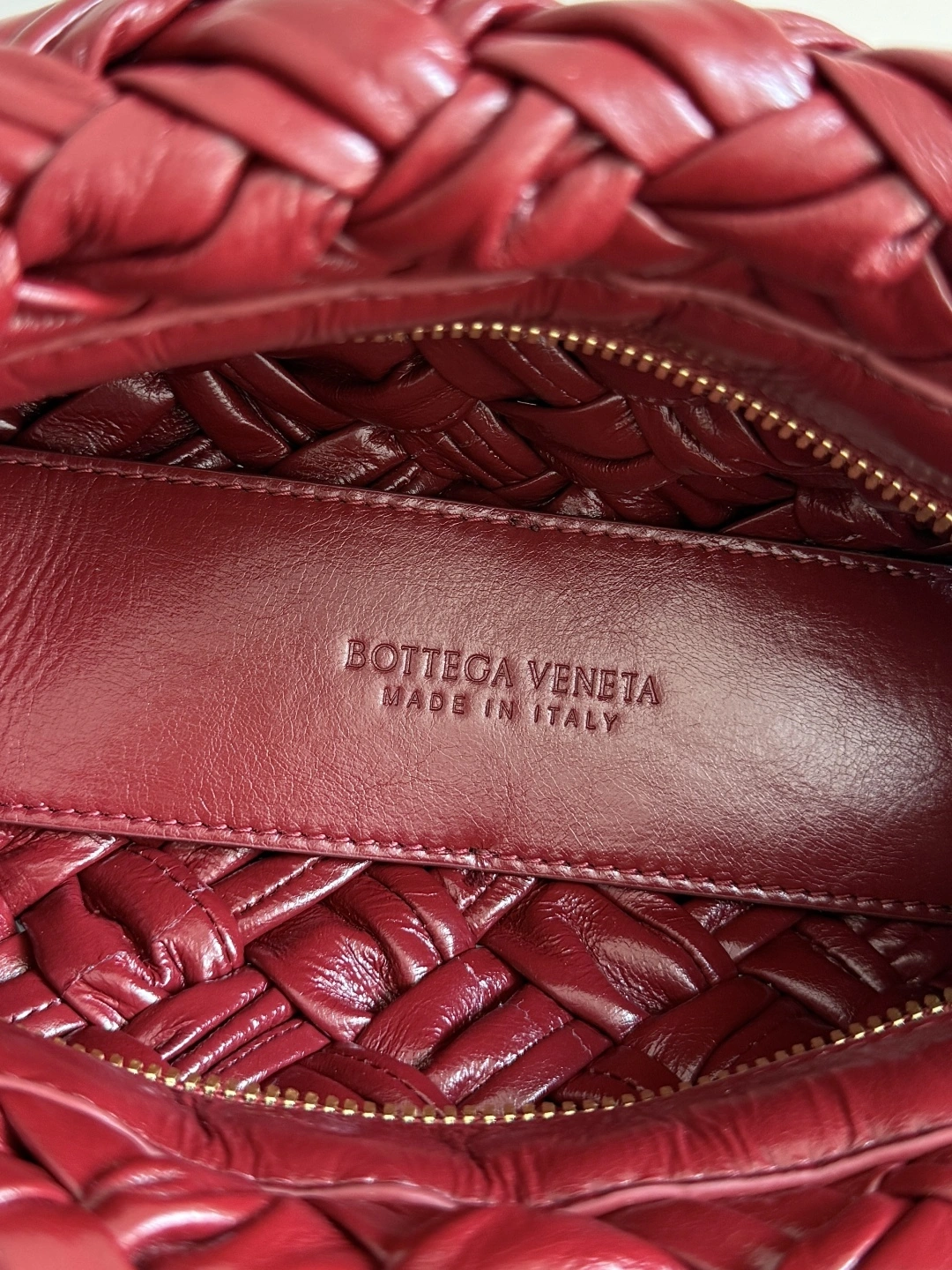 MOMO-- V595t1 785780V40T16564 chacha cowhide high quality version item：E-B100I0696H