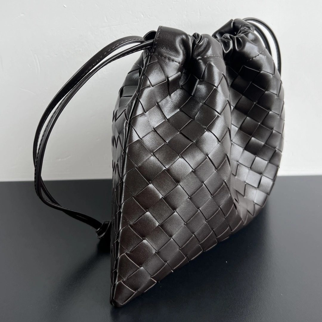 MOMO-- V595t1 796728V3IV12132 high quality version Dustbag cowhide item:E-B063A0951