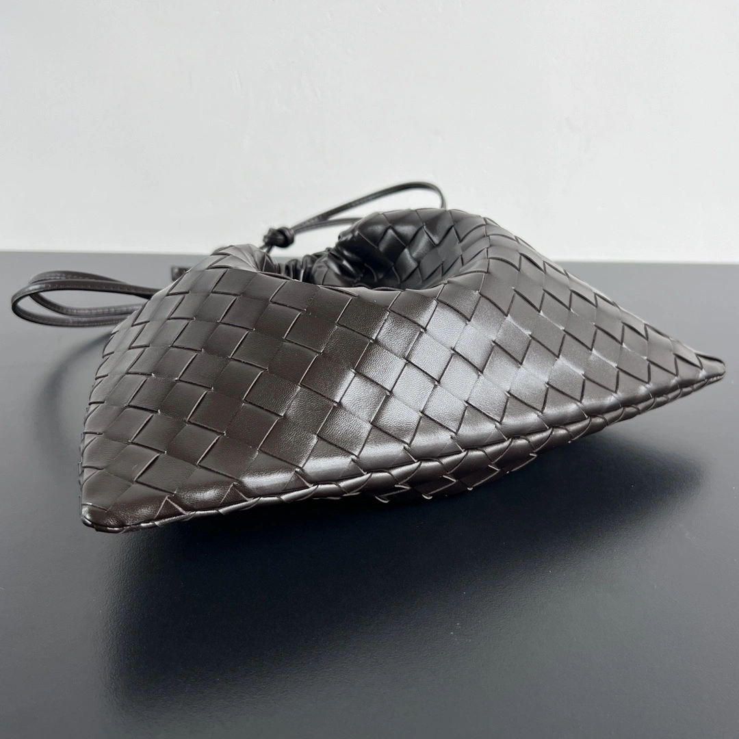 MOMO-- V595t1 796728V3IV12132 high quality version Dustbag cowhide item:E-B063A0951