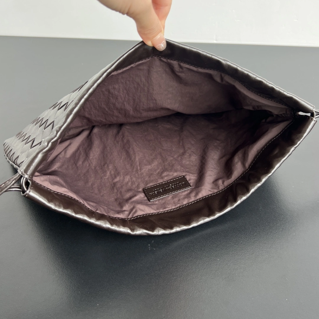 MOMO-- V595t1 796728V3IV12132 high quality version Dustbag cowhide item:E-B063A0951