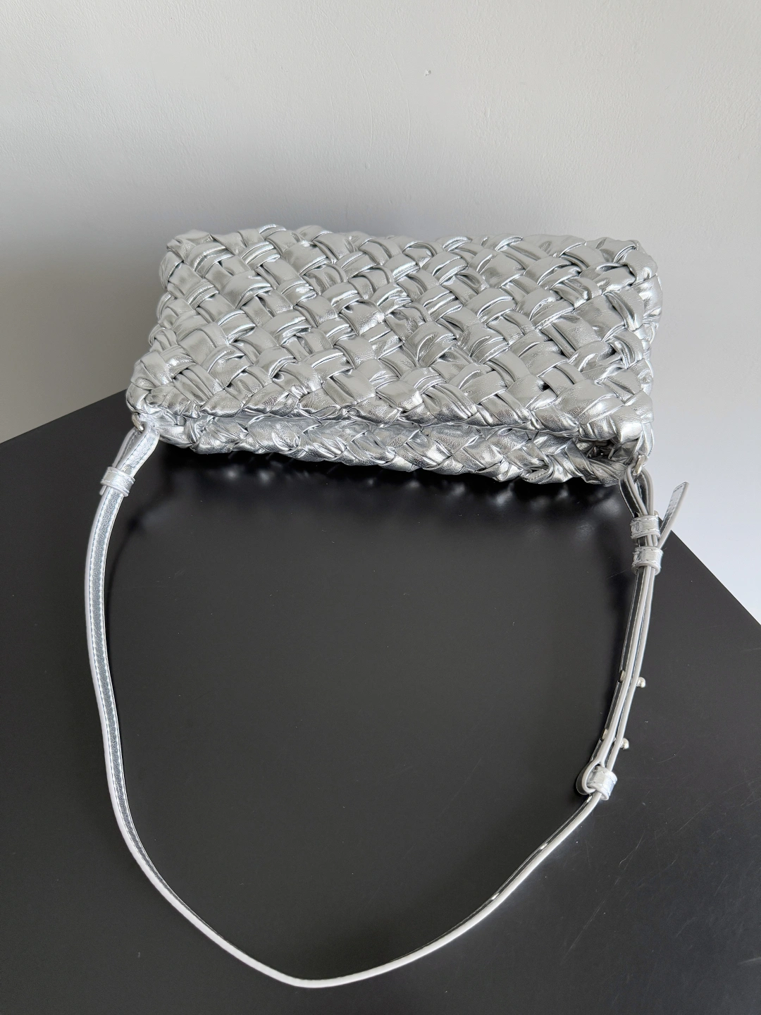 MOMO-- V595t1 804487V4P318101 chacha cowhide high quality version item：E-B100I0695H