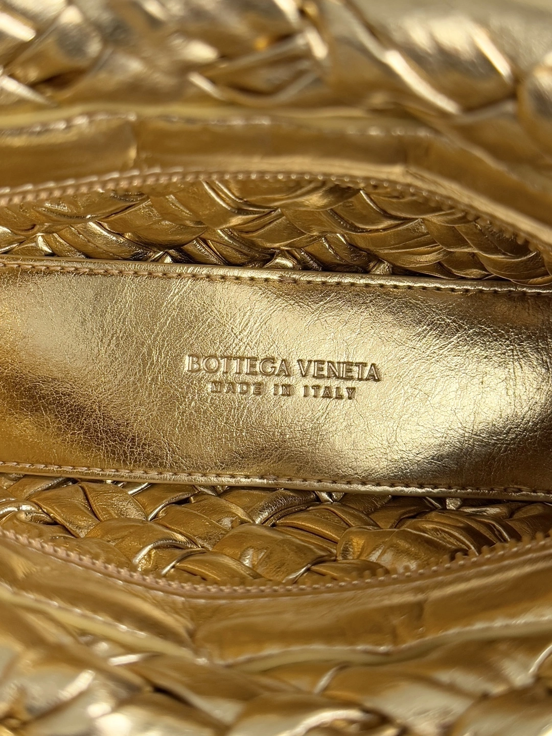 MOMO-- V595t1 804487V4P318922 chacha cowhide high quality version item：E-B100I0694H