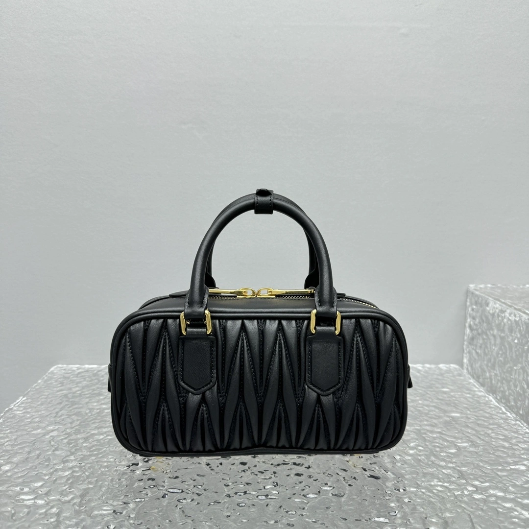 MOMO- 7iu7iu 5BB142-N88-F0002-V-OOT high quality version sheephide item:E-B664G2044