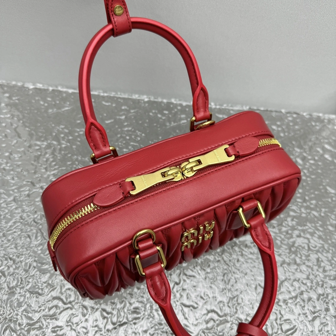 MOMO- 7iu7iu 5BB142-N88-F0011-V-OOT high quality version sheephide item:E-B664G2045
