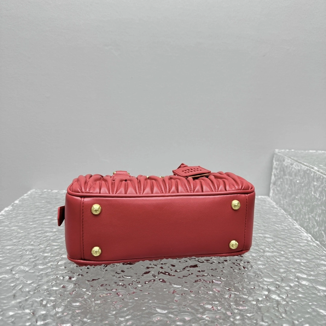 MOMO- 7iu7iu 5BB142-N88-F0011-V-OOT high quality version sheephide item:E-B664G2045