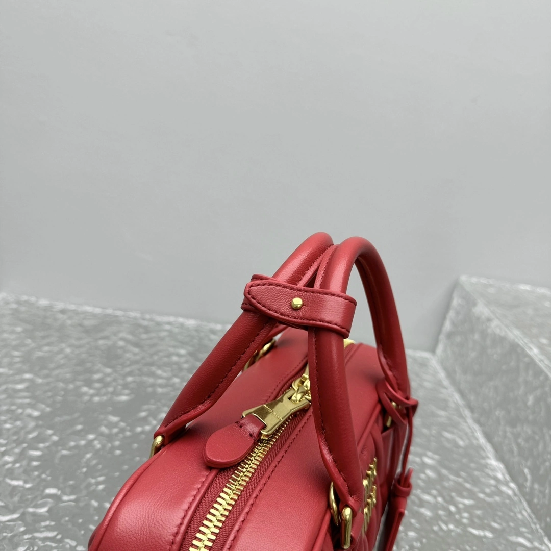 MOMO- 7iu7iu 5BB142-N88-F0011-V-OOT high quality version sheephide item:E-B664G2045