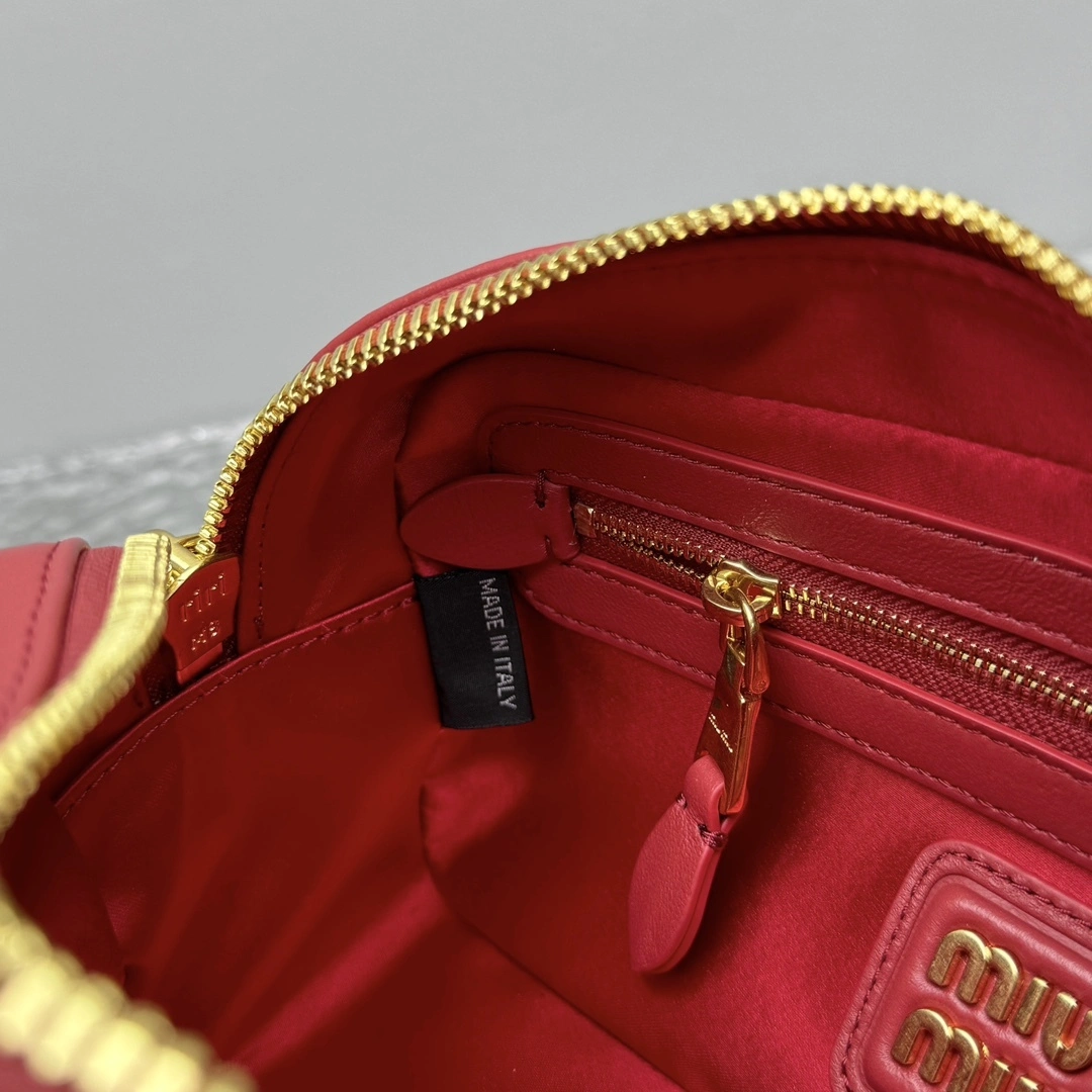 MOMO- 7iu7iu 5BB142-N88-F0011-V-OOT high quality version sheephide item:E-B664G2045