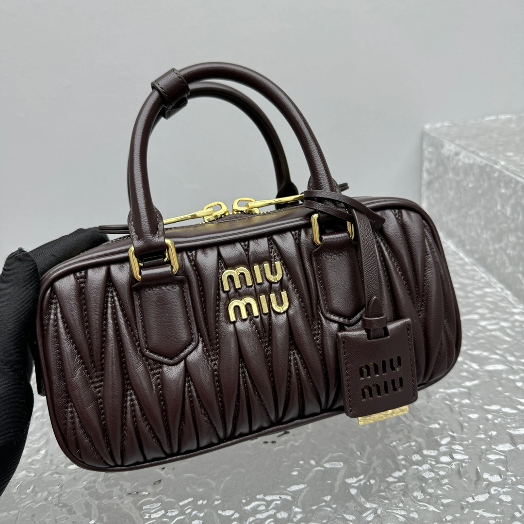 MOMO- 7iu7iu 5BB142_N88_F0NBL_V_OON high quality version sheephide item:E-B664G2046