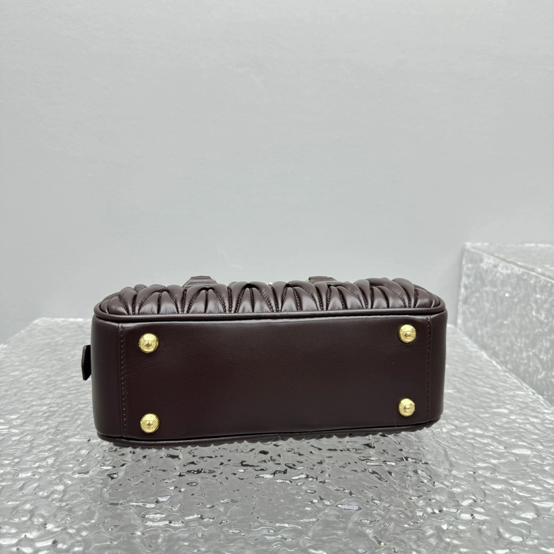 MOMO- 7iu7iu 5BB142_N88_F0NBL_V_OON high quality version sheephide item:E-B664G2046