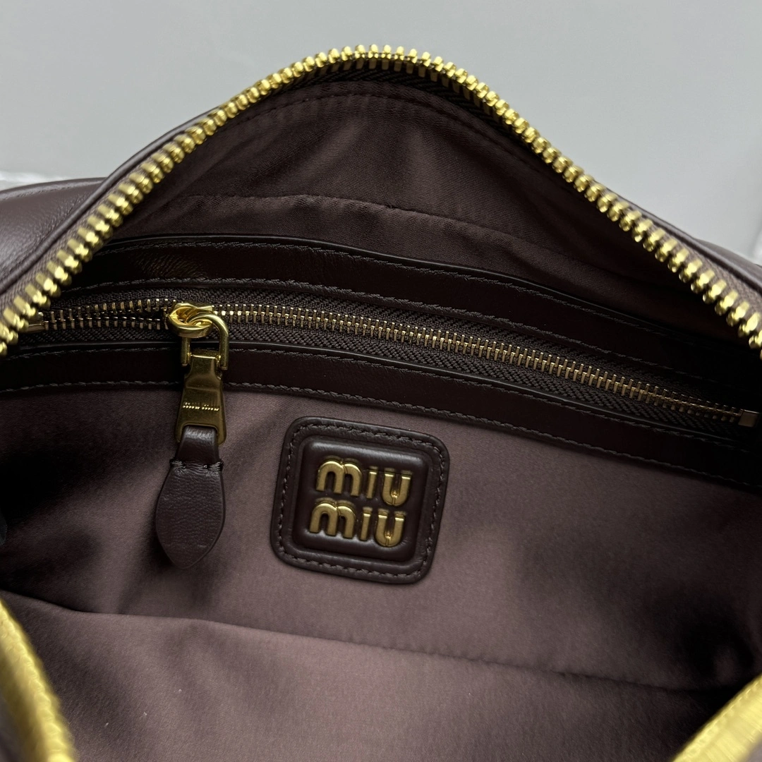 MOMO- 7iu7iu 5BB142_N88_F0NBL_V_OON high quality version sheephide item:E-B664G2046
