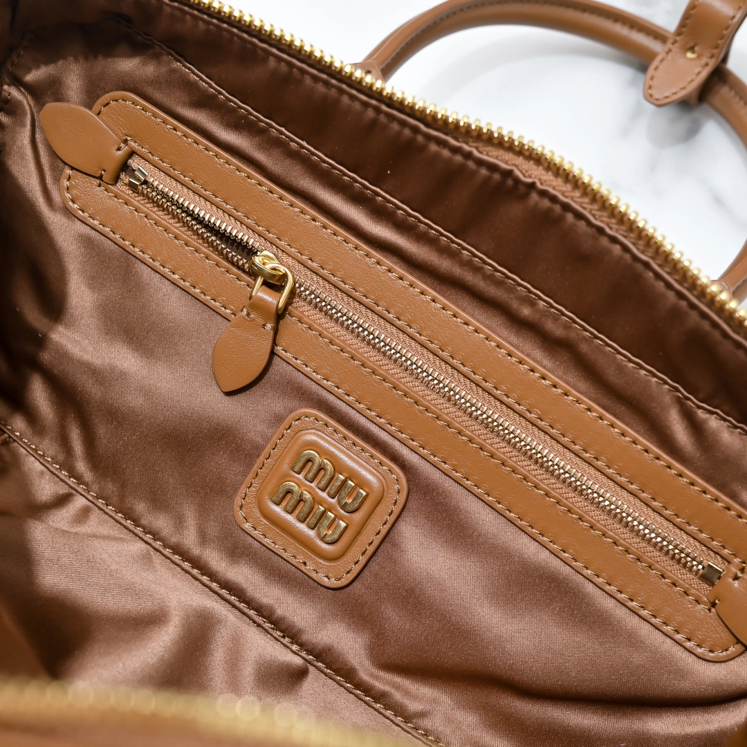 MOMO- 7iu7iu 5BB148_2F8K_F0046_V_OOO high quality version Calfskin item:E-B000G1902