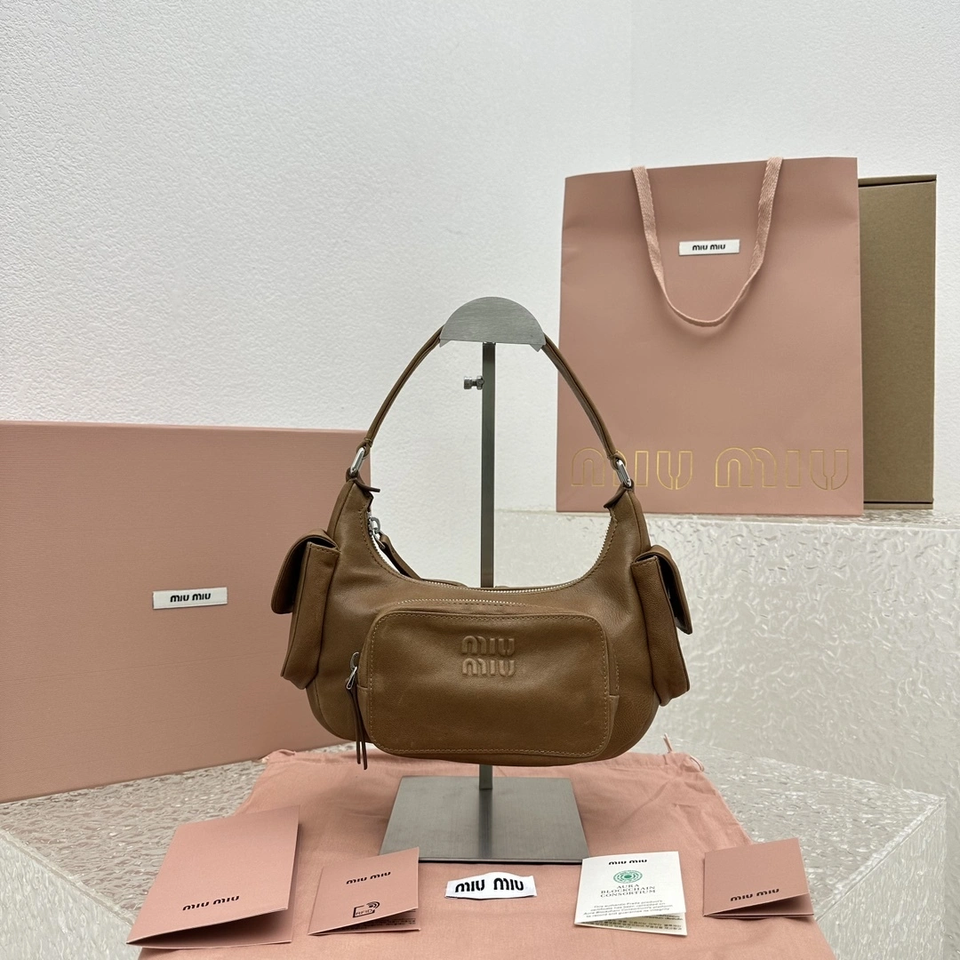 MOMO- 7iu7iu 5BC146-2CRL-F098L-V-OOO high quality version calfskin item:E-B664G2038