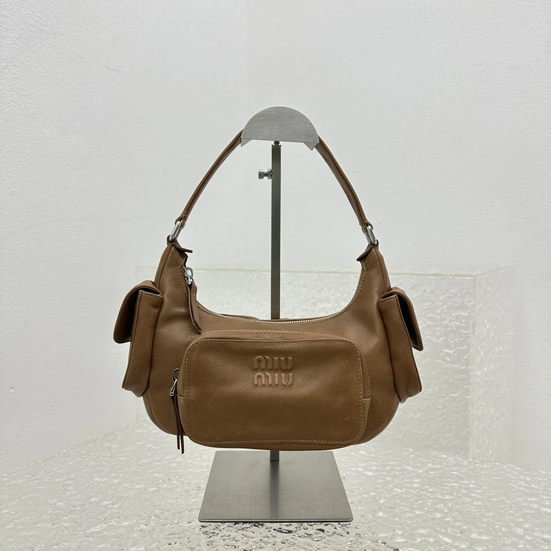 MOMO- 7iu7iu 5BC146-2CRL-F098L-V-OOO high quality version calfskin item:E-B664G2038