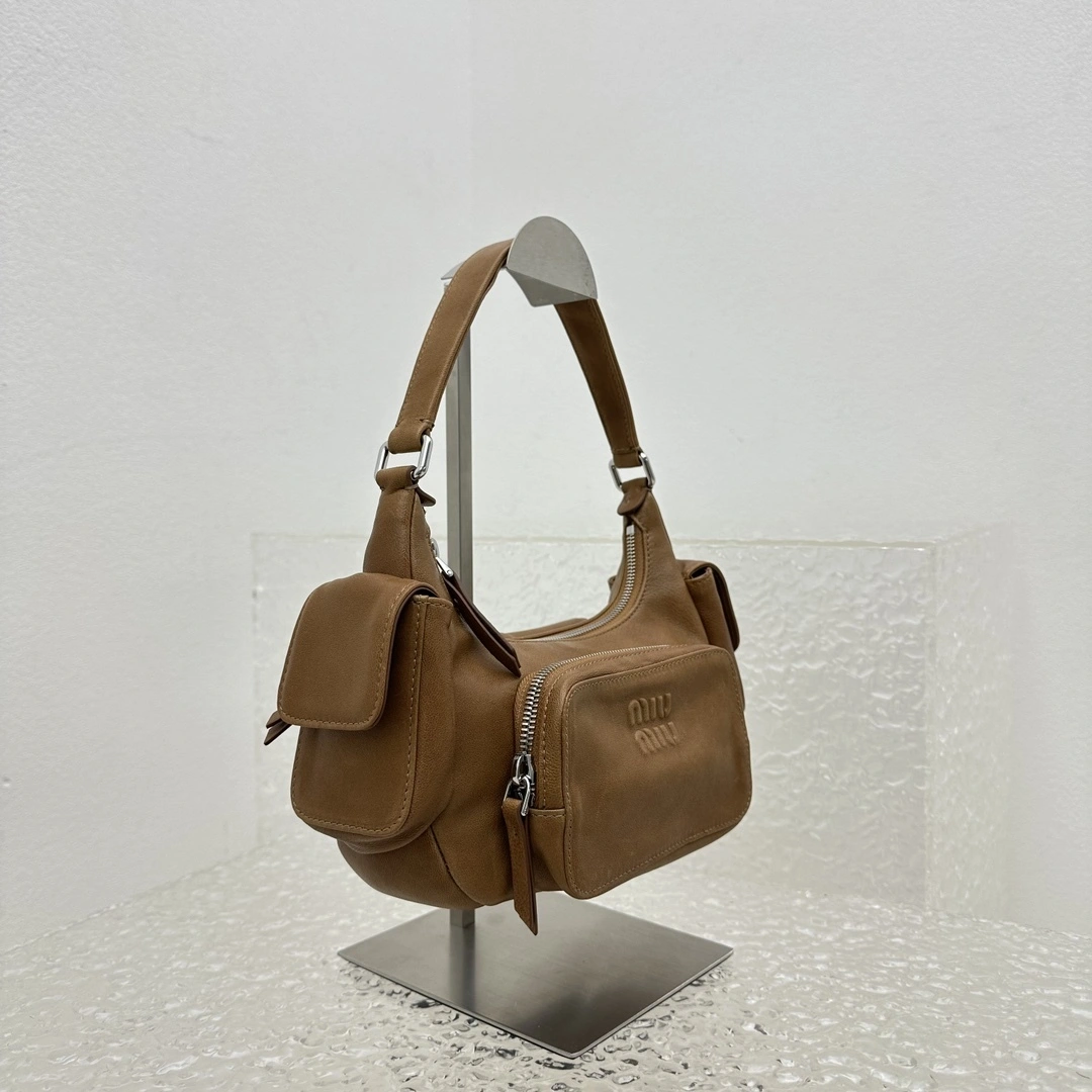 MOMO- 7iu7iu 5BC146-2CRL-F098L-V-OOO high quality version calfskin item:E-B664G2038