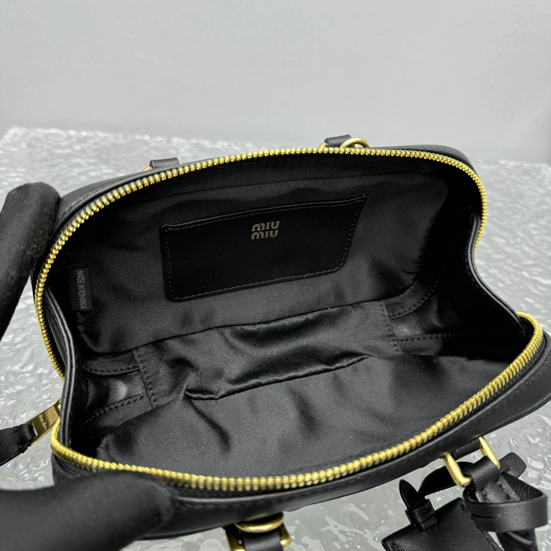 MOMO- 7iu7iu 5BP088_N88_F0002_V_OOO high quality version sheephide item:E-B664G2041