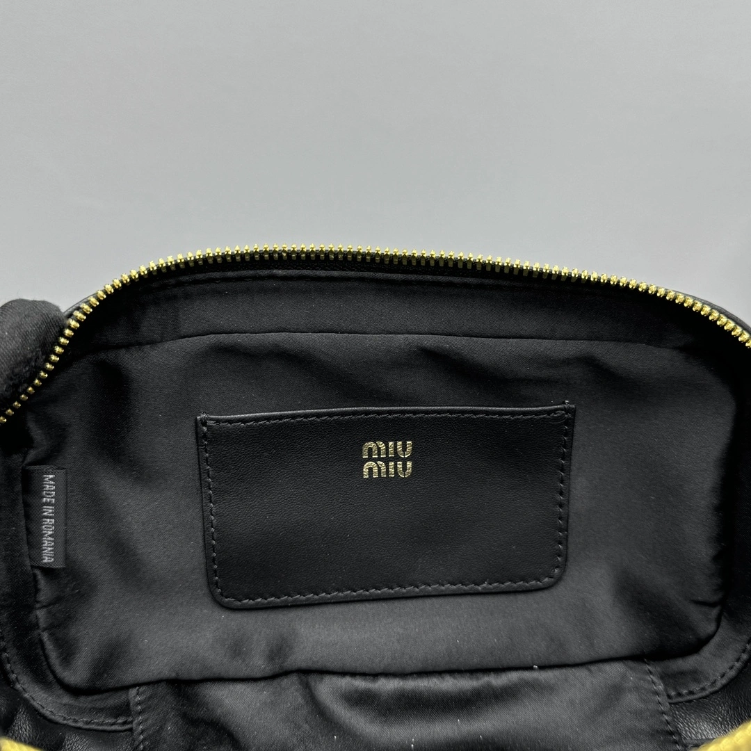 MOMO- 7iu7iu 5BP088_N88_F0002_V_OOO high quality version sheephide item:E-B664G2041