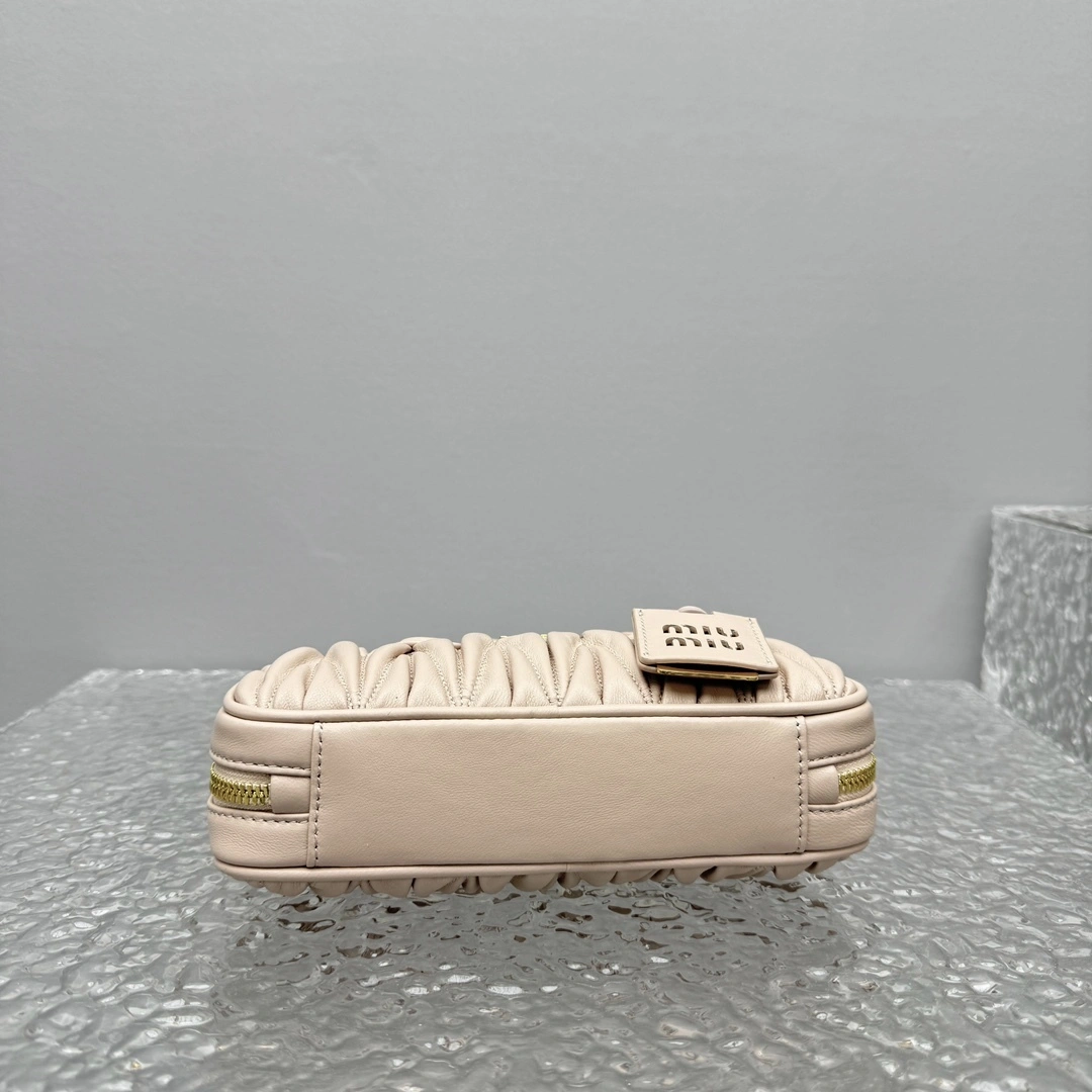 MOMO- 7iu7iu 5BP088_N88_F0236_V_OOO high quality version sheephide item:E-B664G2042