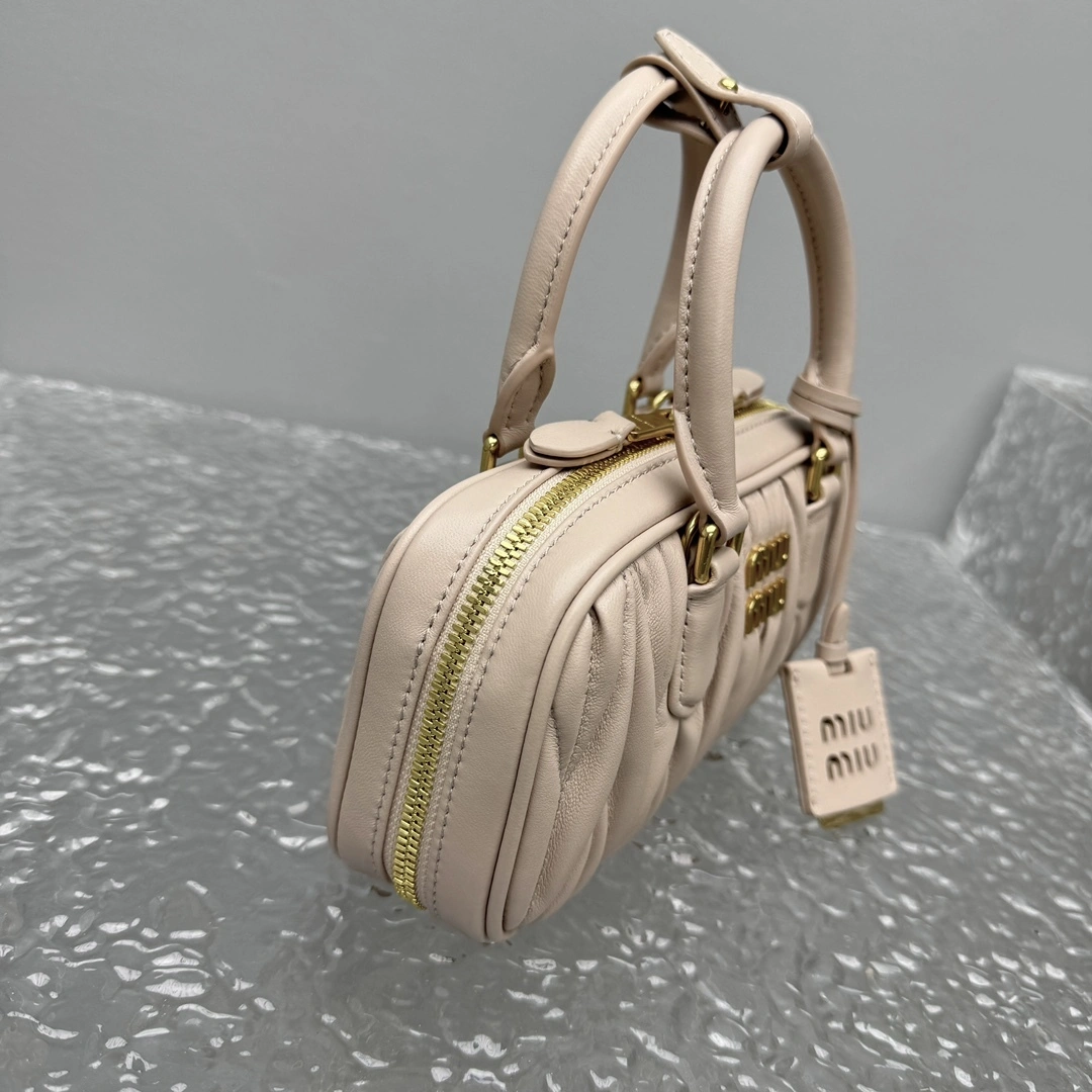 MOMO- 7iu7iu 5BP088_N88_F0236_V_OOO high quality version sheephide item:E-B664G2042