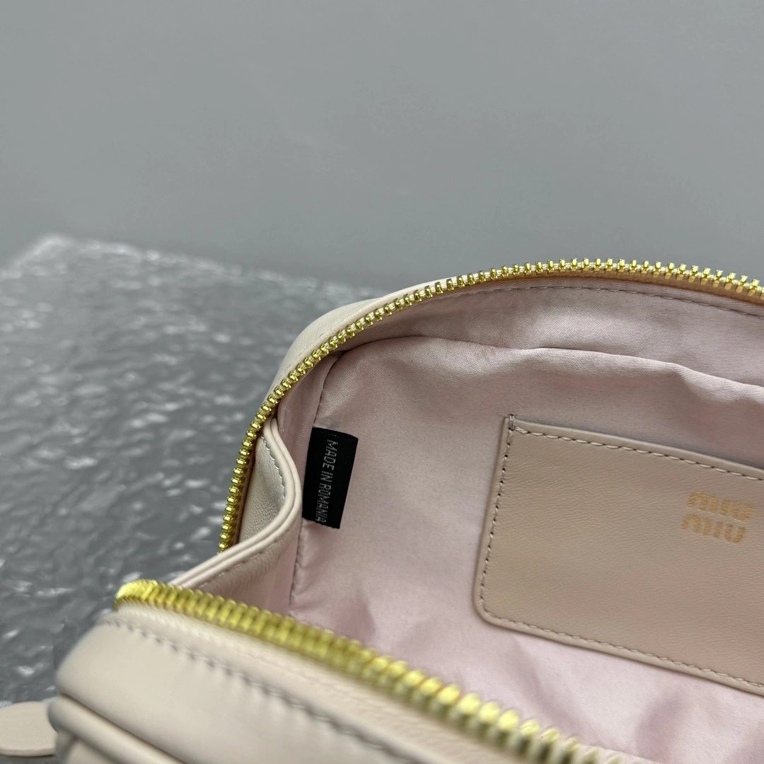 MOMO- 7iu7iu 5BP088_N88_F0236_V_OOO high quality version sheephide item:E-B664G2042