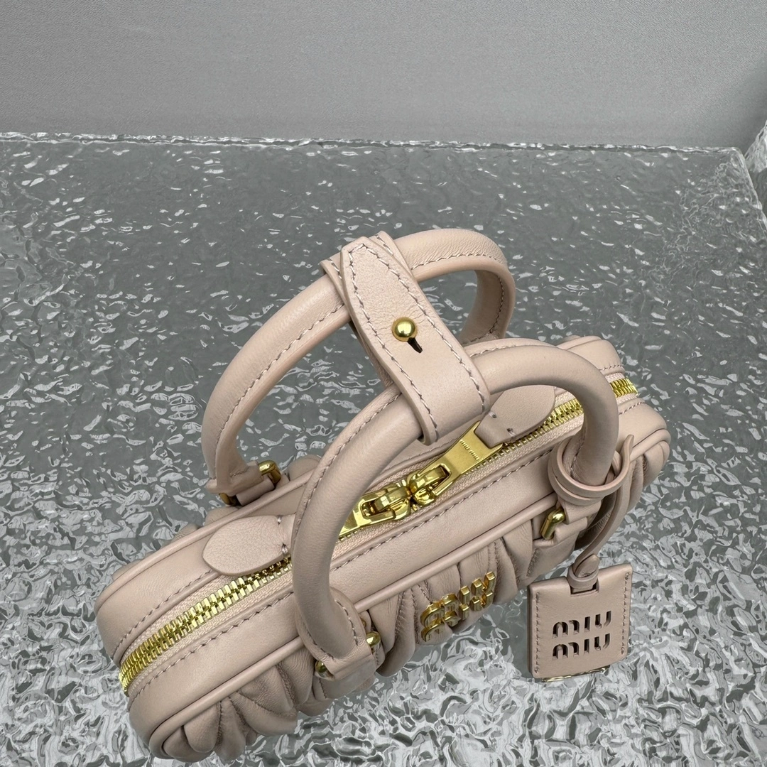 MOMO- 7iu7iu 5BP088_N88_F0236_V_OOO high quality version sheephide item:E-B664G2042