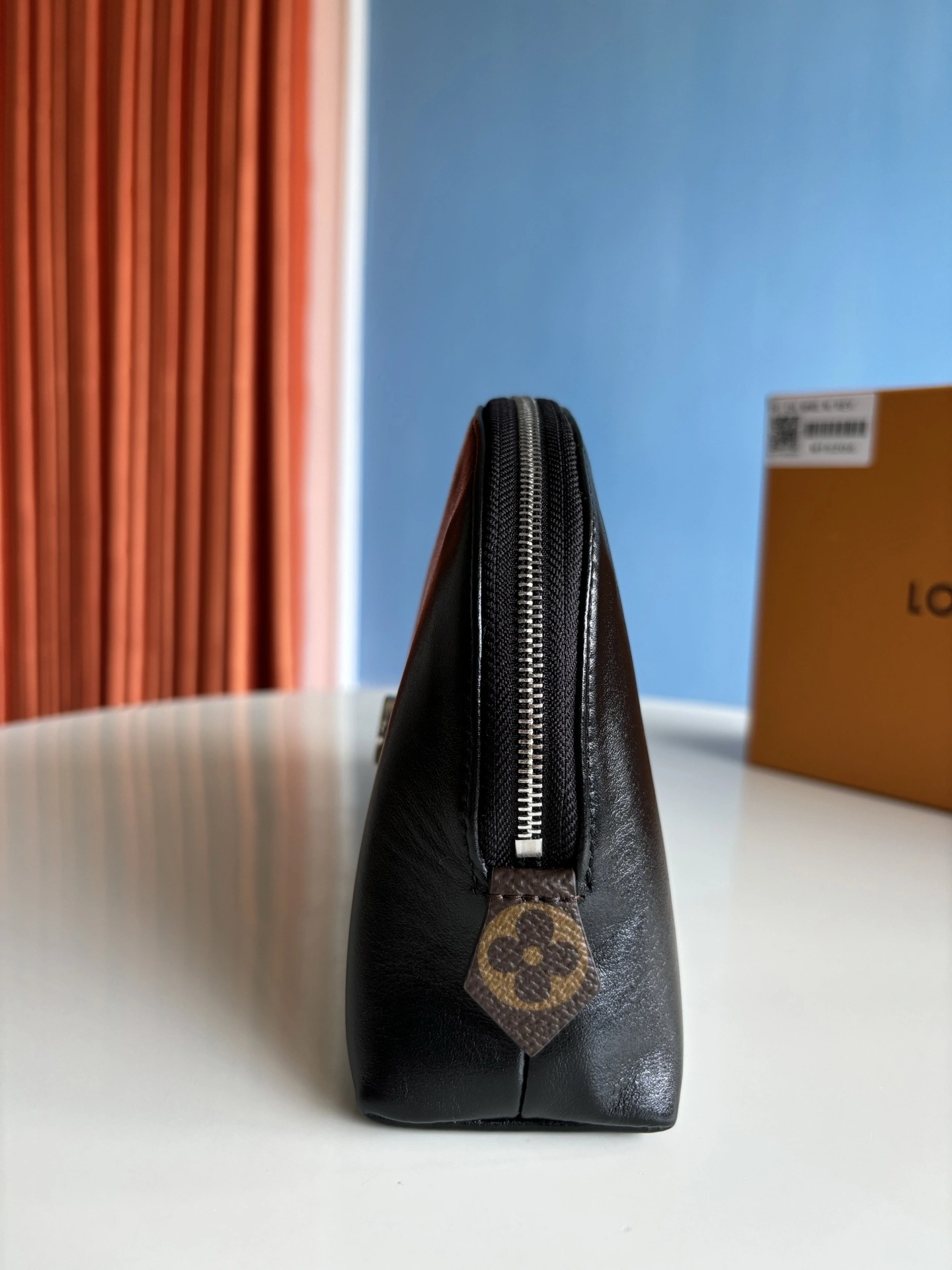 MOMO--8V M15206 high quality version Pochette Cosmétique sheepskin item:E-B808L1827T