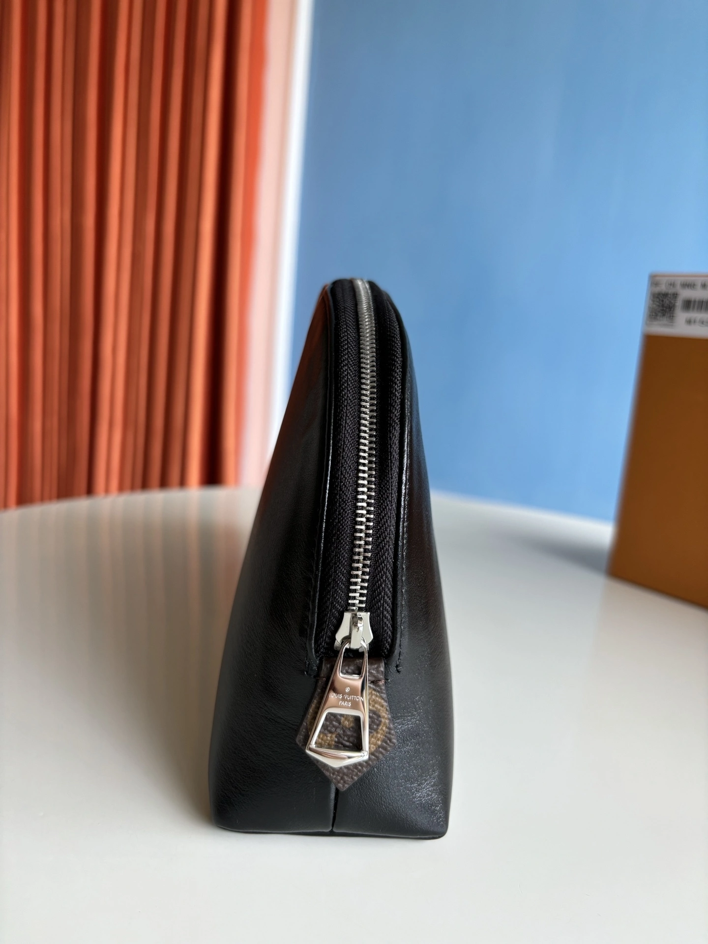 MOMO--8V M15206 high quality version Pochette Cosmétique sheepskin item:E-B808L1827T