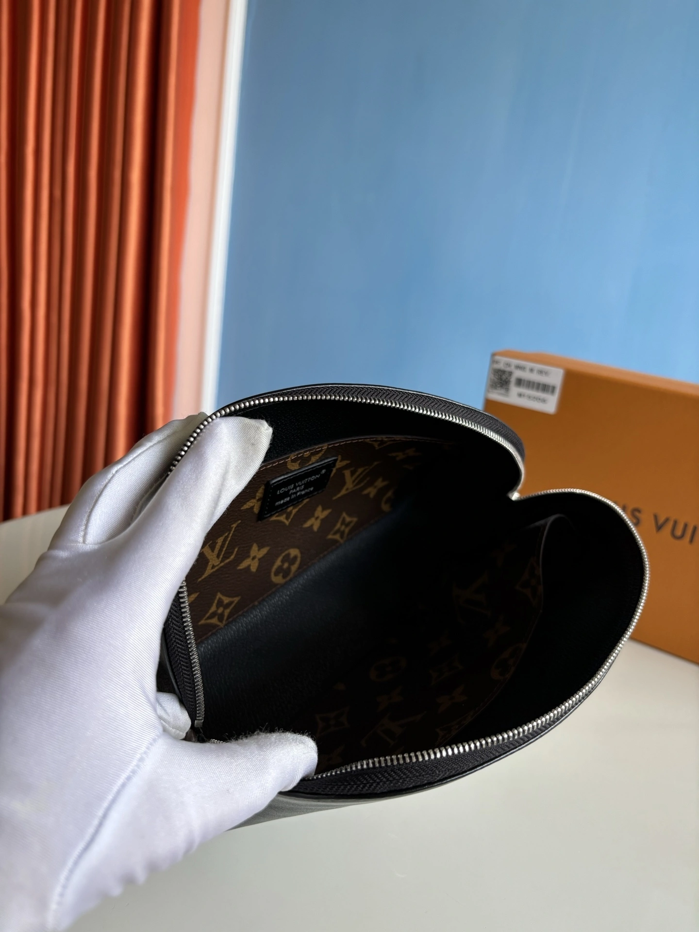 MOMO--8V M15206 high quality version Pochette Cosmétique sheepskin item:E-B808L1827T