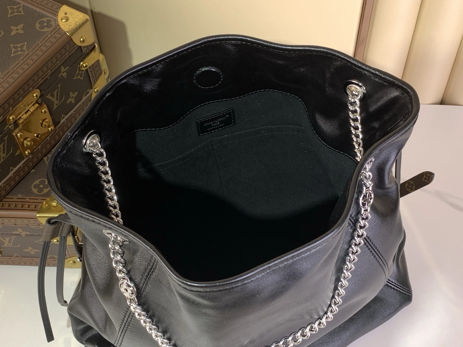 MOMO--8V M25545 high quality version OFF DUTY VIBE Vibe sheepskin item:E-B808L1742T