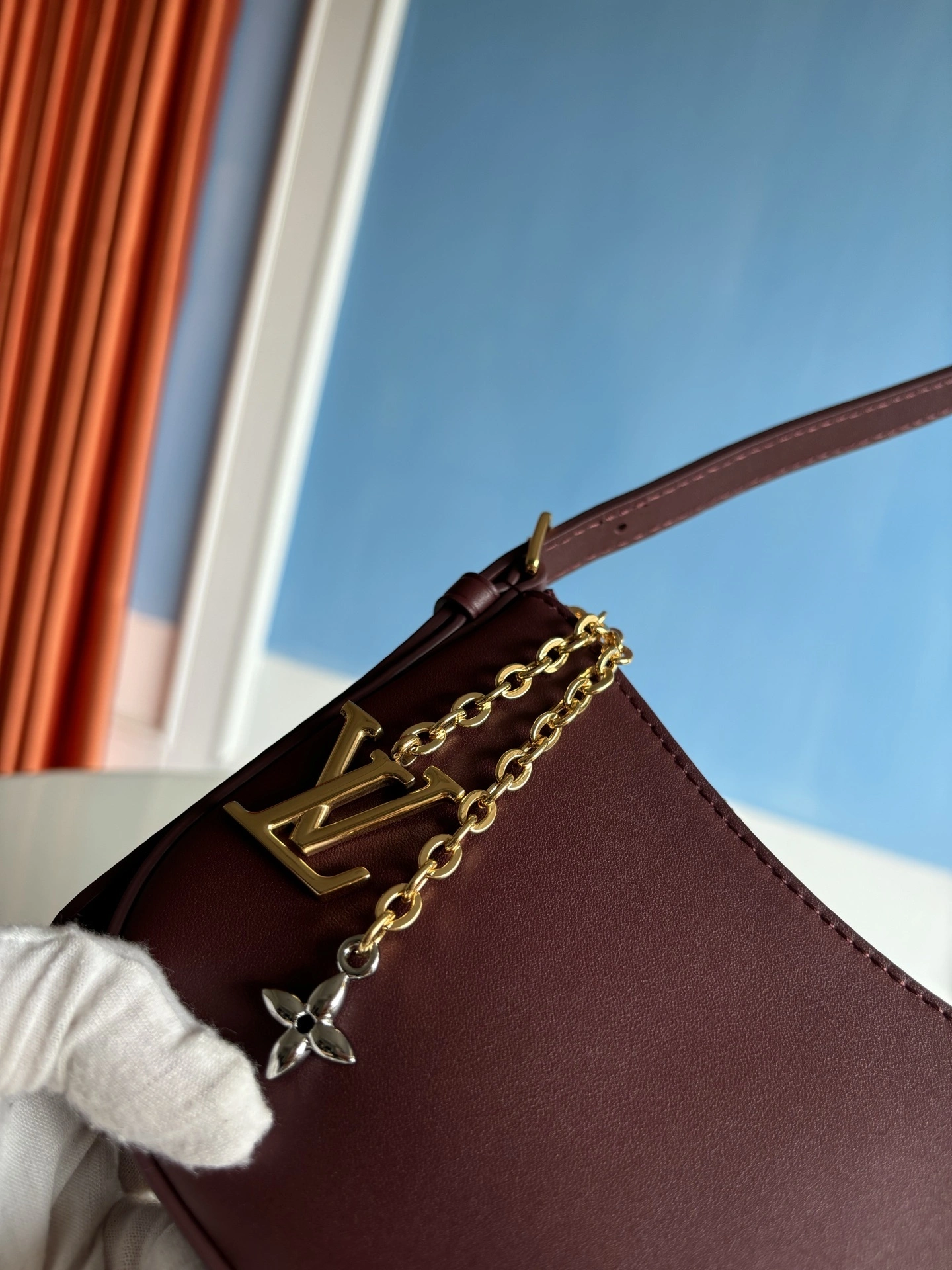 MOMO--8V M25650 high quality version Pochette Bloom Bloom cowhide item:E-B808L1815T
