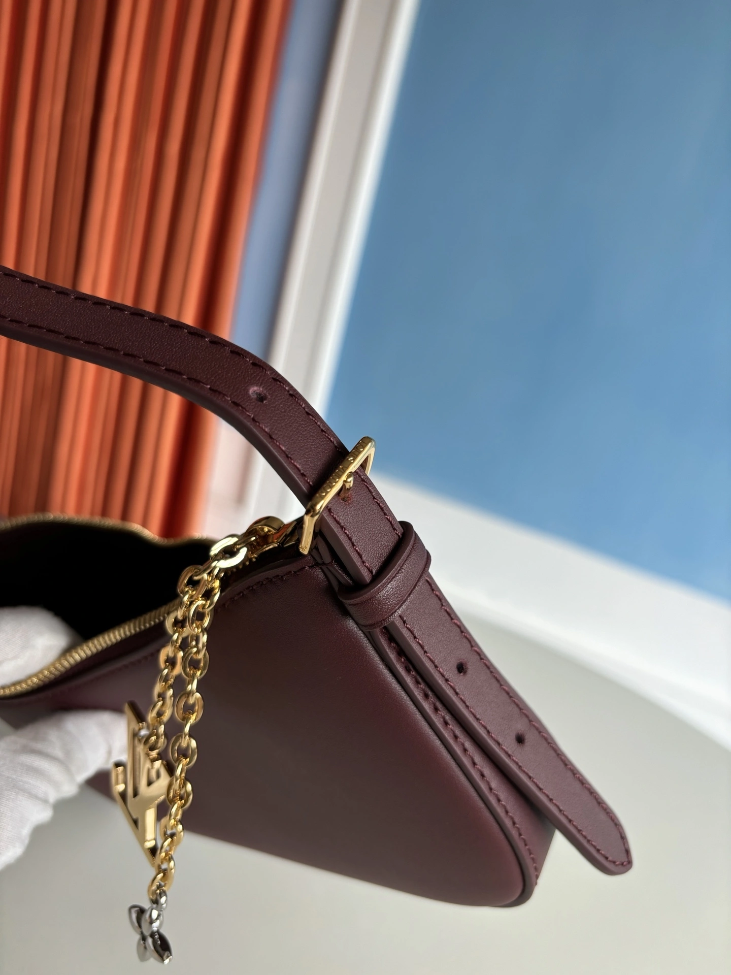 MOMO--8V M25650 high quality version Pochette Bloom Bloom cowhide item:E-B808L1815T