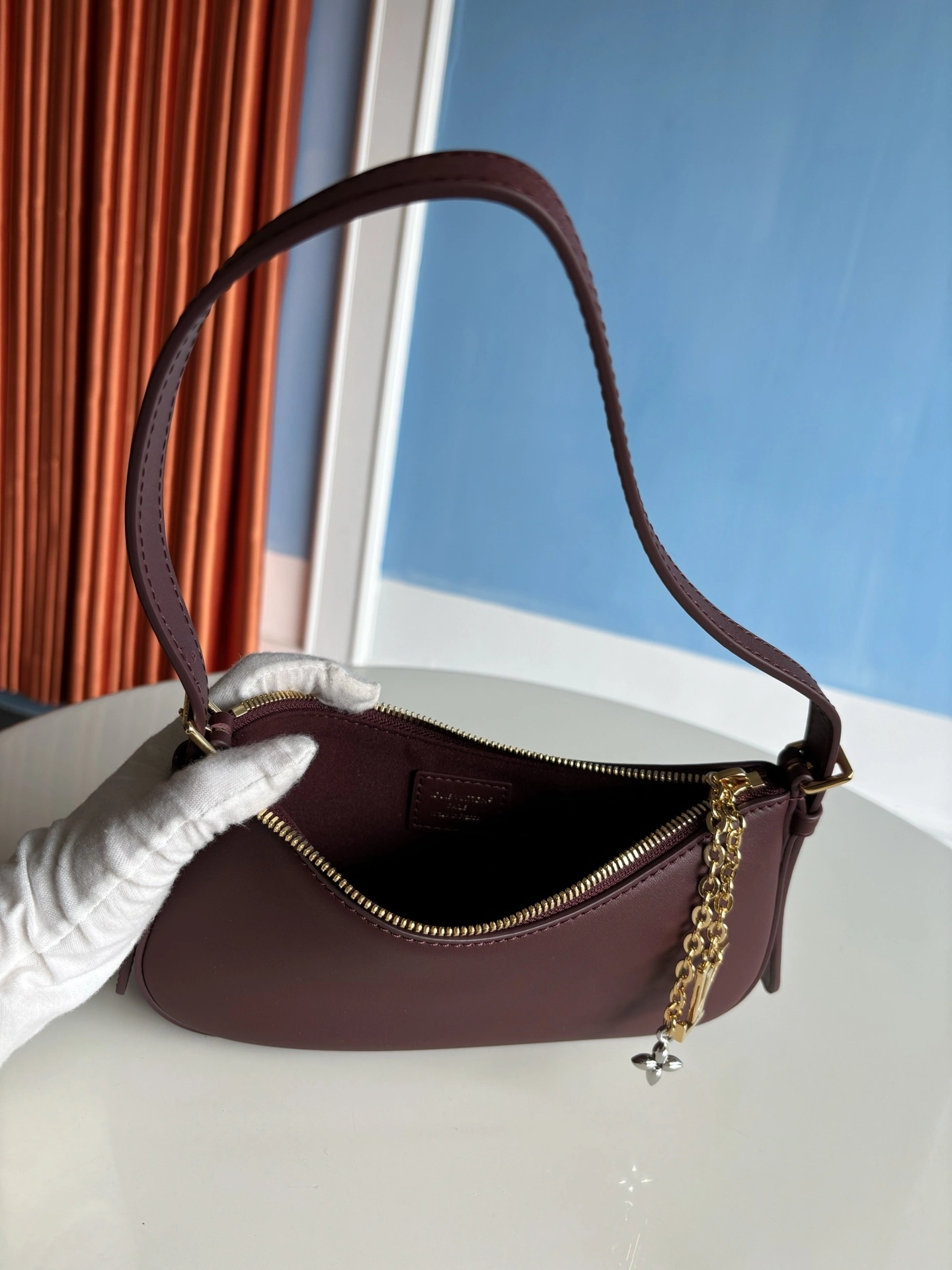 MOMO--8V M25650 high quality version Pochette Bloom Bloom cowhide item:E-B808L1815T