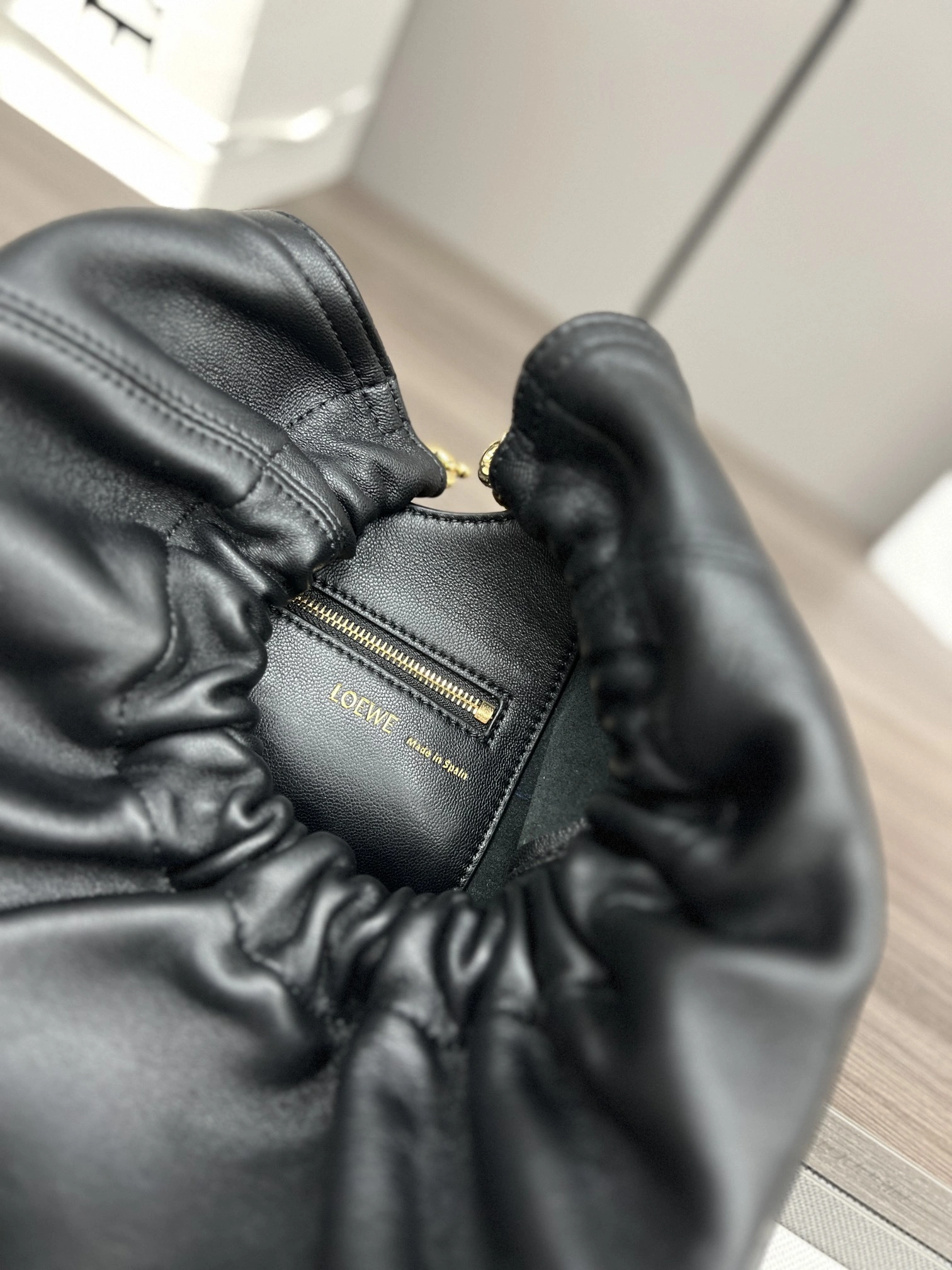 MOMO- 8o5w5 A914NCHX01-1100 high quality version Squeeze sheephide item：E-B177I2550