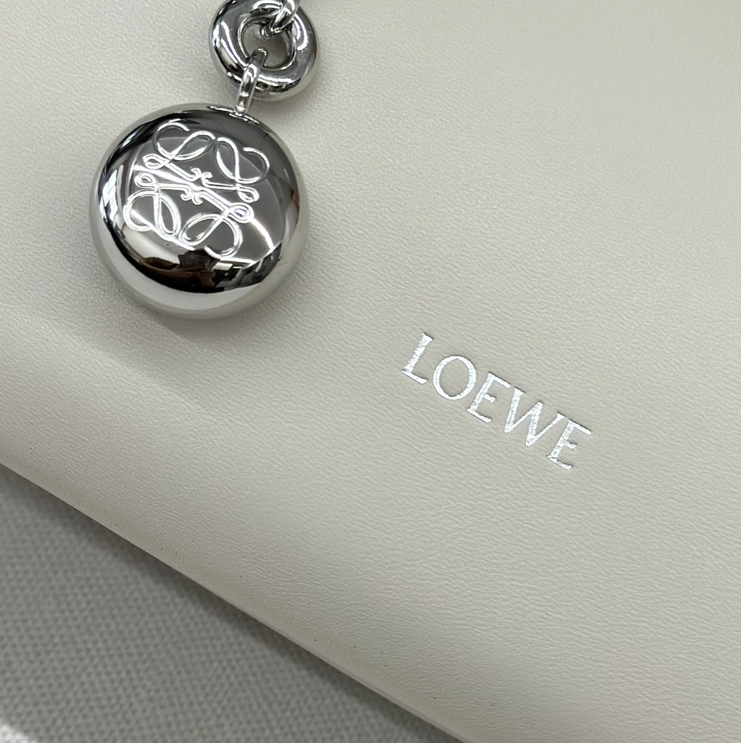 MOMO- 8o5w5 A914NCHX01-3006 high quality version Squeeze sheephide item：E-B177I2554